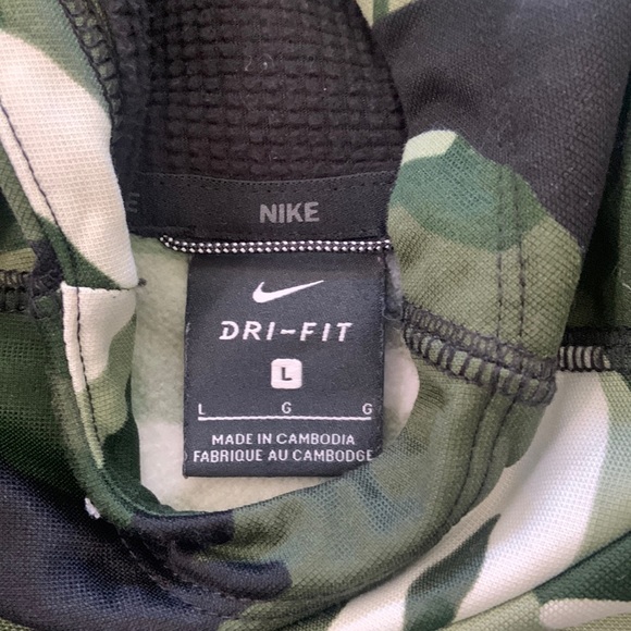 Nike Dri-Fit camo hoodie - Picture 3 of 4